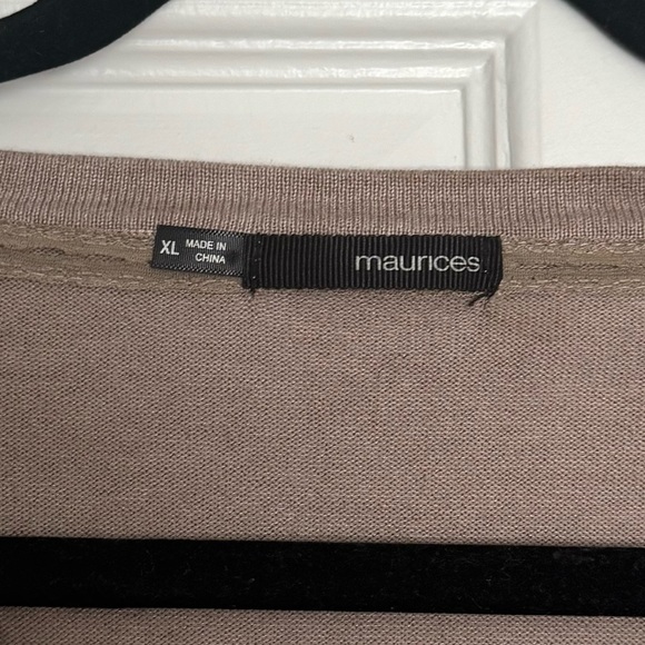 Cute Soft Maurice’s Cardigan - Picture 2 of 3